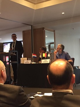 Dr. Arne Decramer spreekt op Internationaal Handcongres over behandeling van artrose van de pols